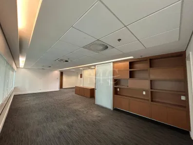 Sala Comercial para alugar, 160m² no Itaim Bibi, São Paulo