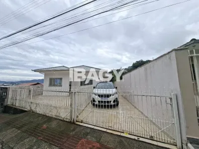 Casa com 2 Quartos para alugar, 52m² no Fazenda Santo Antônio, São José