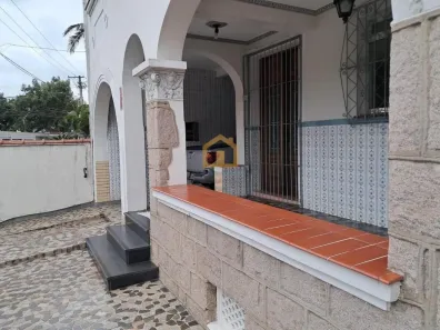 Sobrado com 3 Quartos à venda, 500m² no Campo Grande, Santos