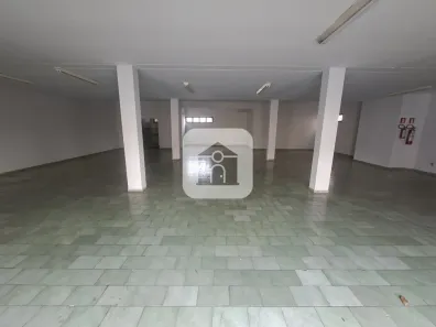 Ponto Comercial para alugar, 220m² no Brasil, Uberlândia