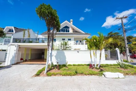 Sobrado com 4 Quartos à venda, 190m² no Boqueirão, Curitiba