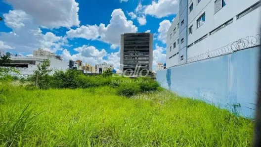 Lote/Terreno à venda, 525m² no Saraiva, Uberlândia