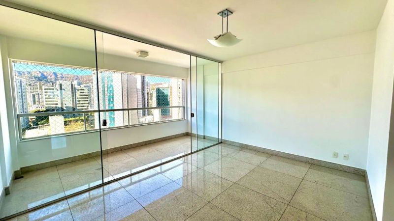 Apartamento com 3 quartos — Funcionários, Belo Horizonte