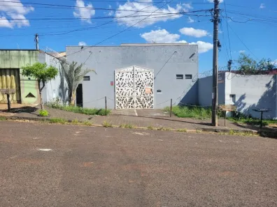 Galpão/Depósito/Armazém à venda, 240m² no Daniel Fonseca, Uberlândia