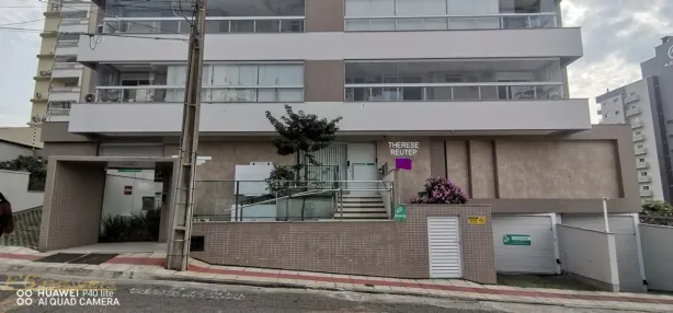 Apartamento com 2 Quartos à venda, 75m² no Barreiros, São José