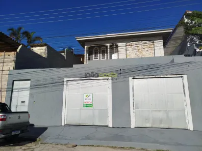Casa com 3 Quartos para alugar, 200m² no Centro, São José