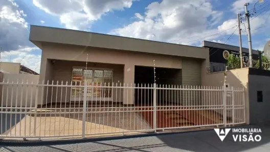 Casa com 3 Quartos para alugar, 253m² no Boa Vista, Uberaba