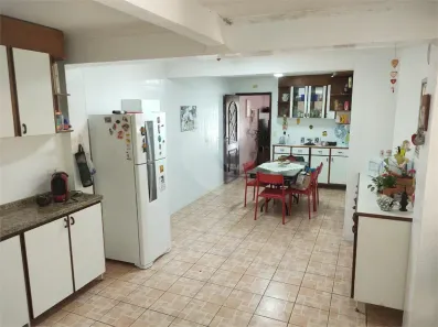 Sobrado com 4 Quartos à venda, 164m² no Conjunto Residencial Santa Terezinha, São Paulo