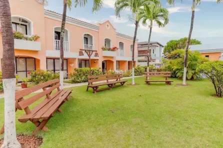 Casa de Condomínio com 2 Quartos à venda, 70m² no Guarajuba (Monte Gordo), Camaçari