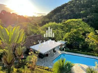 Casa com 4 Quartos para venda ou aluguel, 1380m² no Cuiabá, Petrópolis
