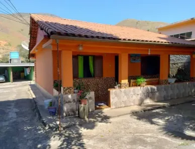 Casa com 3 Quartos à venda, 545m² no Posse, Petrópolis