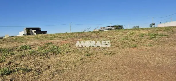 Lote/Terreno à venda, 300m² no Residencial Villa de León, Piratininga