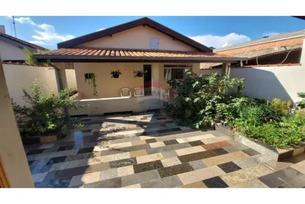 Casa com 3 Quartos à venda, 215m² no Jardim Santa Rosa, Nova Odessa