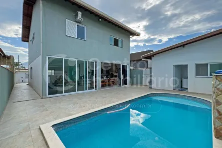 Casa com 4 Quartos à venda, 190m² no Cidade Nova Peruíbe, Peruíbe