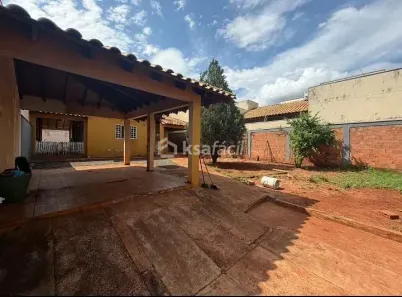 Casa com 3 Quartos à venda, 180m² no Jardim Monumento, Campo Grande