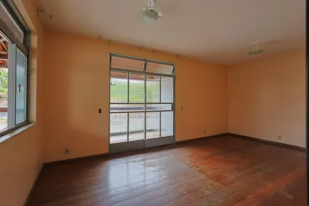 Casa com 3 Quartos à venda, 484m² no Universitário, Belo Horizonte