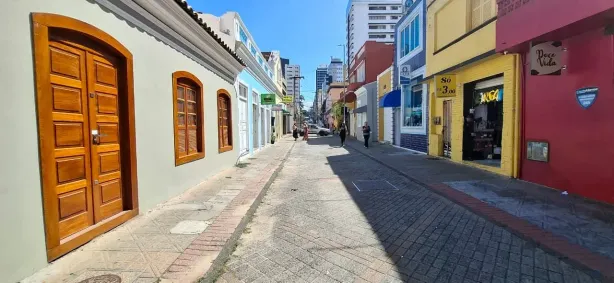 Apartamento com 6 Quartos para alugar, 208m² no Centro, Florianópolis