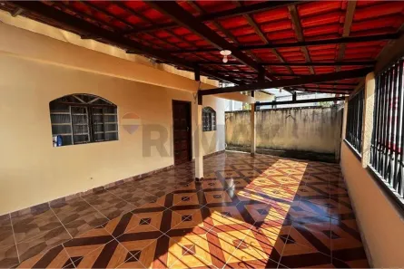 Casa com 4 Quartos à venda, 196m² no Fazenda Castro, Ribeirão das Neves