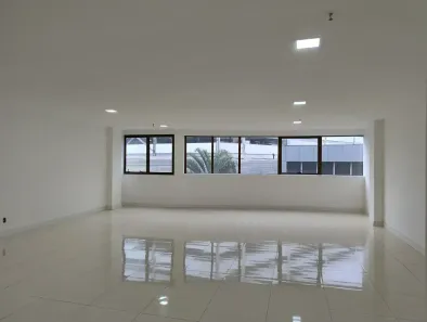 Sala Comercial para venda ou aluguel, 73m² no São Cristóvão, Salvador