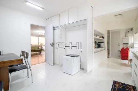 Apartamento com 3 Quartos para alugar, 130m² no Moema, São Paulo