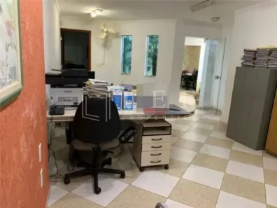 Casa com 3 Quartos à venda, 184m² no Vila Romana, São Paulo