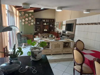 Casa com 3 Quartos à venda, 172m² no Jardim Atlântico, Goiânia