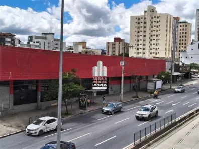 Galpão/Depósito/Armazém à venda, 1583m² no Sagrada Família, Belo Horizonte