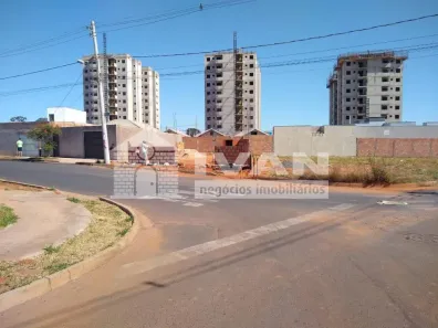 Lote/Terreno à venda, 335m² no Residencial Lago Azul, Uberlândia