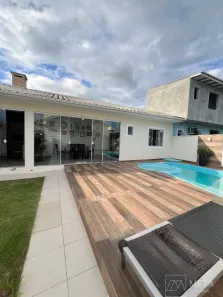 Casa com 3 Quartos à venda, 360m² no Carianos, Florianópolis