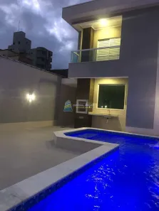 Sobrado com 3 Quartos à venda, 135m² no Tupi, Praia Grande