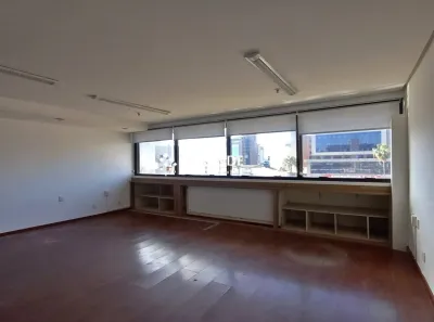 Sala Comercial para alugar, 95m² no Menino Deus, Porto Alegre