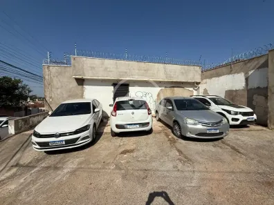 Sala Comercial à venda, 600m² no Araés, Cuiabá
