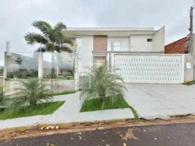 Sobrado com 3 Quartos para alugar, 374m² no Jardim Espanha, Maringá