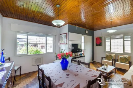 Casa com 3 Quartos à venda, 122m² no Jardim Itu, Porto Alegre
