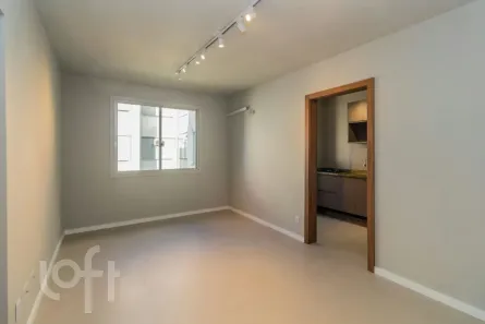 Apartamento com 2 Quartos à venda, 58m² no Vila Ipiranga, Porto Alegre