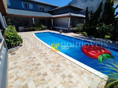 Sobrado com 4 Quartos à venda, 357m² no Josedy, Peruíbe