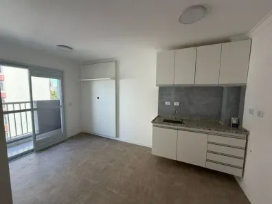 Apartamento com 2 Quartos para alugar, 40m² no Paraisópolis, São Paulo