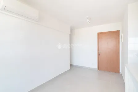 Apartamento com 2 Quartos para alugar, 56m² no Camaquã, Porto Alegre