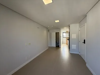 Apartamento com 2 Quartos à venda, 76m² no Centro, Florianópolis