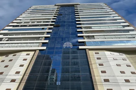 Apartamento com 4 Quartos à venda, 192m² no Meia Praia, Itapema