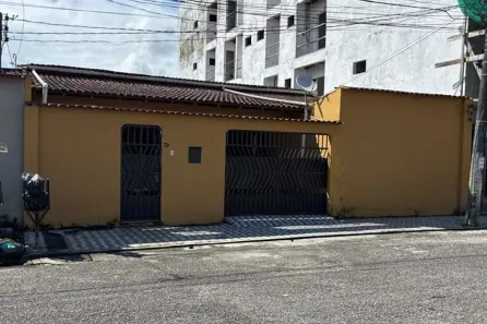 Casa com 4 Quartos à venda, 241m² no Val-de-Cães, Belém