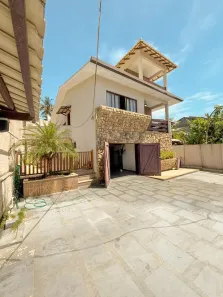 Casa com 3 Quartos à venda, 254m² no Village da Praia, Guarapari