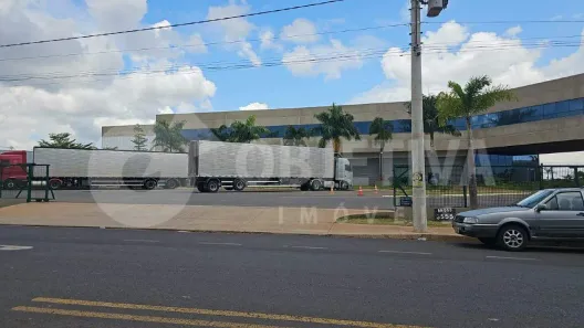 Sala Comercial para alugar, 52m² no Segismundo Pereira, Uberlândia