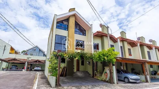 Sobrado com 3 Quartos à venda, 160m² no Alto Boqueirão, Curitiba