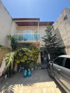 Sobrado com 4 Quartos à venda, 170m² no Rachel de Queiroz, Fortaleza