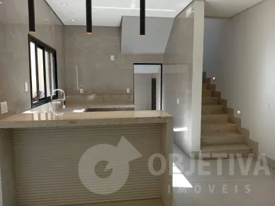 Casa com 3 Quartos à venda, 170m² no Grand Ville, Uberlândia