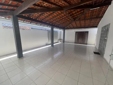 Apartamento com 3 Quartos para alugar, 300m² no Conjunto Habitacional Turu, São Luís