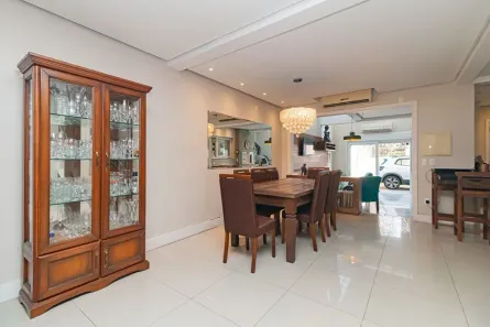 Casa com 3 Quartos à venda, 147m² no Espírito Santo, Porto Alegre