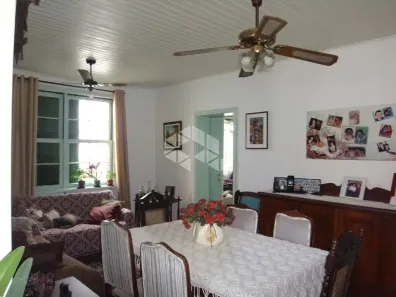 Casa com 3 Quartos à venda, 240m² no Medianeira, Porto Alegre