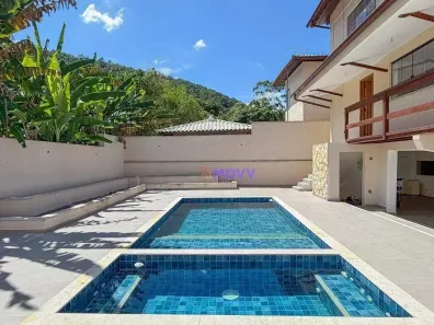Casa de Condomínio com 4 Quartos à venda, 474m² no Camboinhas, Niterói